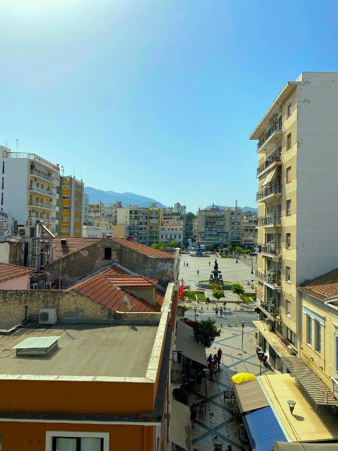 Happy Place! Big, Bright & Central - Ideal For Families And Groups Of Friends Патра Екстериор снимка
