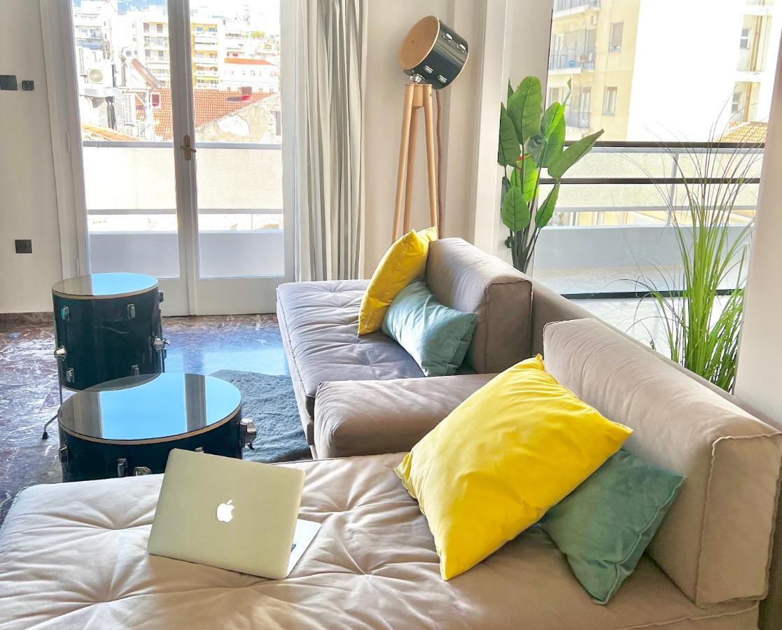 Happy Place! Big, Bright & Central - Ideal For Families And Groups Of Friends Патра Екстериор снимка